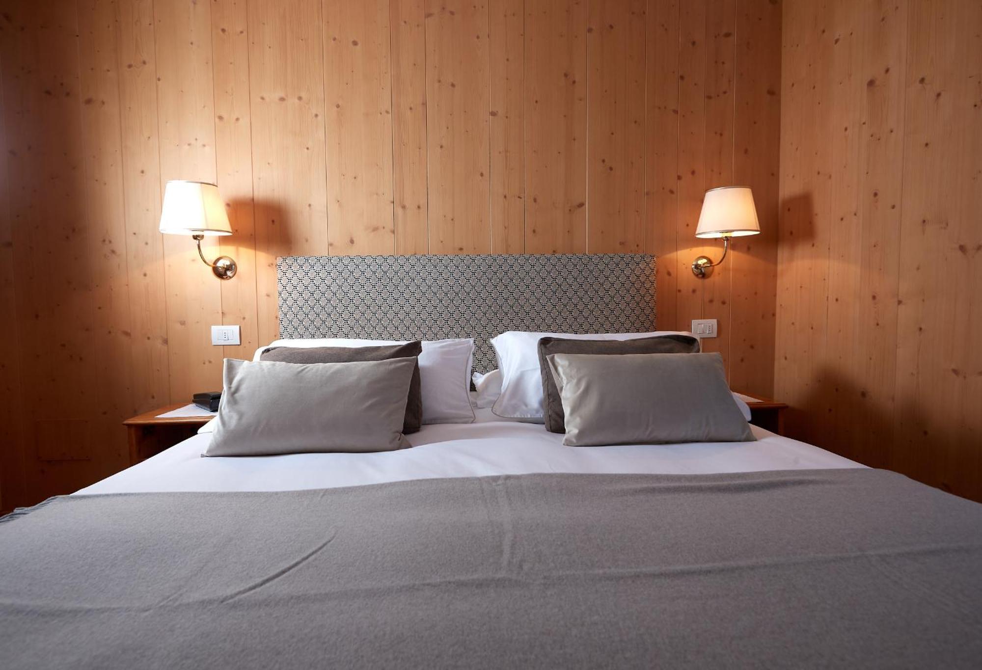 Meuble Cima Bianca Garni Hotel Bormio